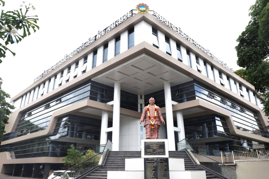 सातारा जिल्हा मध्यवर्ती बँकेच्या नोकरभरतीला तत्काळ स्थगिती